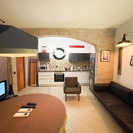 Incortedafabio Design Flat With Bikes Caronno Pertusella المظهر الخارجي الصورة